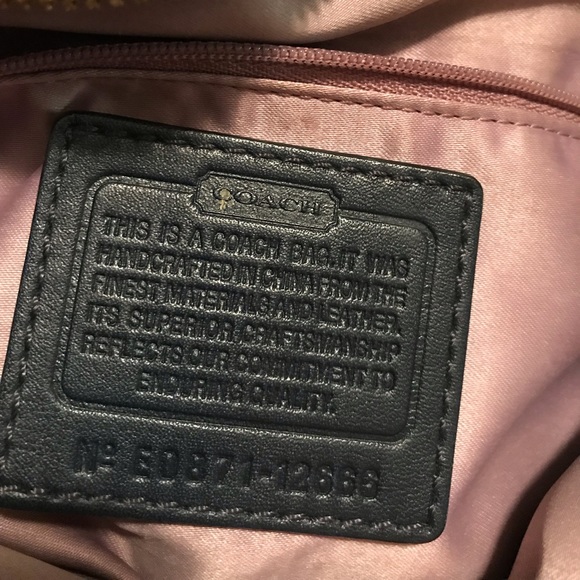 Jean signature coach shoulder bag - Picture 7 of 7